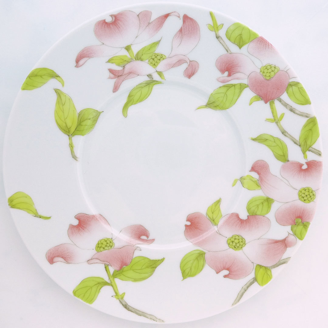 ハナミズキを描いたお皿