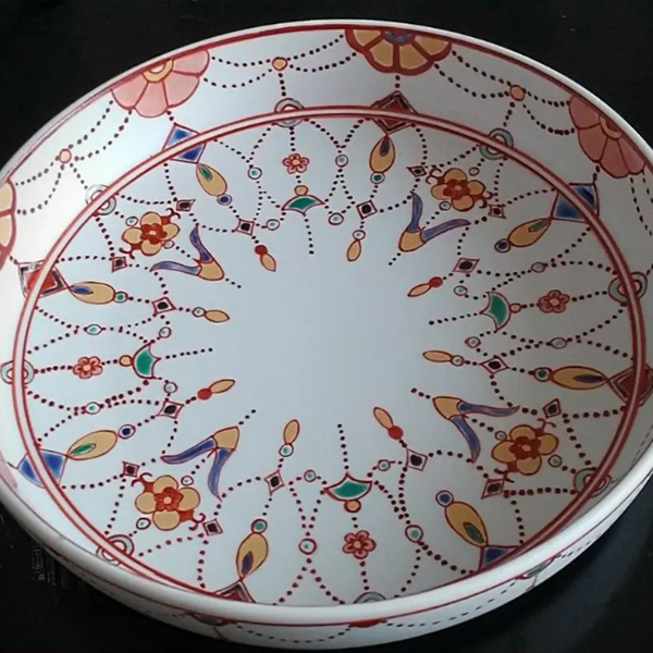 瓔珞文が描かれた浅鉢