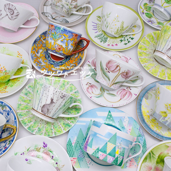 講師が手描きで絵付けしたカップソーサーの集合