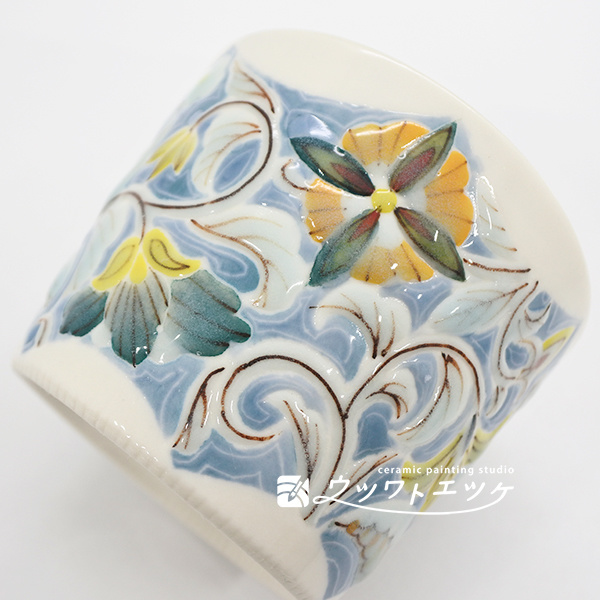 蕎麦猪口のつやつやに盛り上がった植物部分の拡大